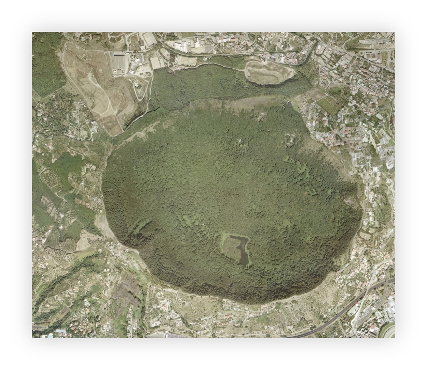 Vedura Aerea della Riserva Naturale dello Stato Cratere degli Astroni Ortofoto Regione Campania 1 12000 - Oasi Naturale Parco degli Astroni